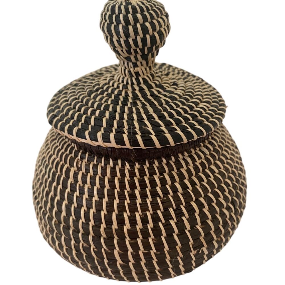 Handwoven Basket With Lid Black & Natural Storage‎ Jar Grass Plastic Container